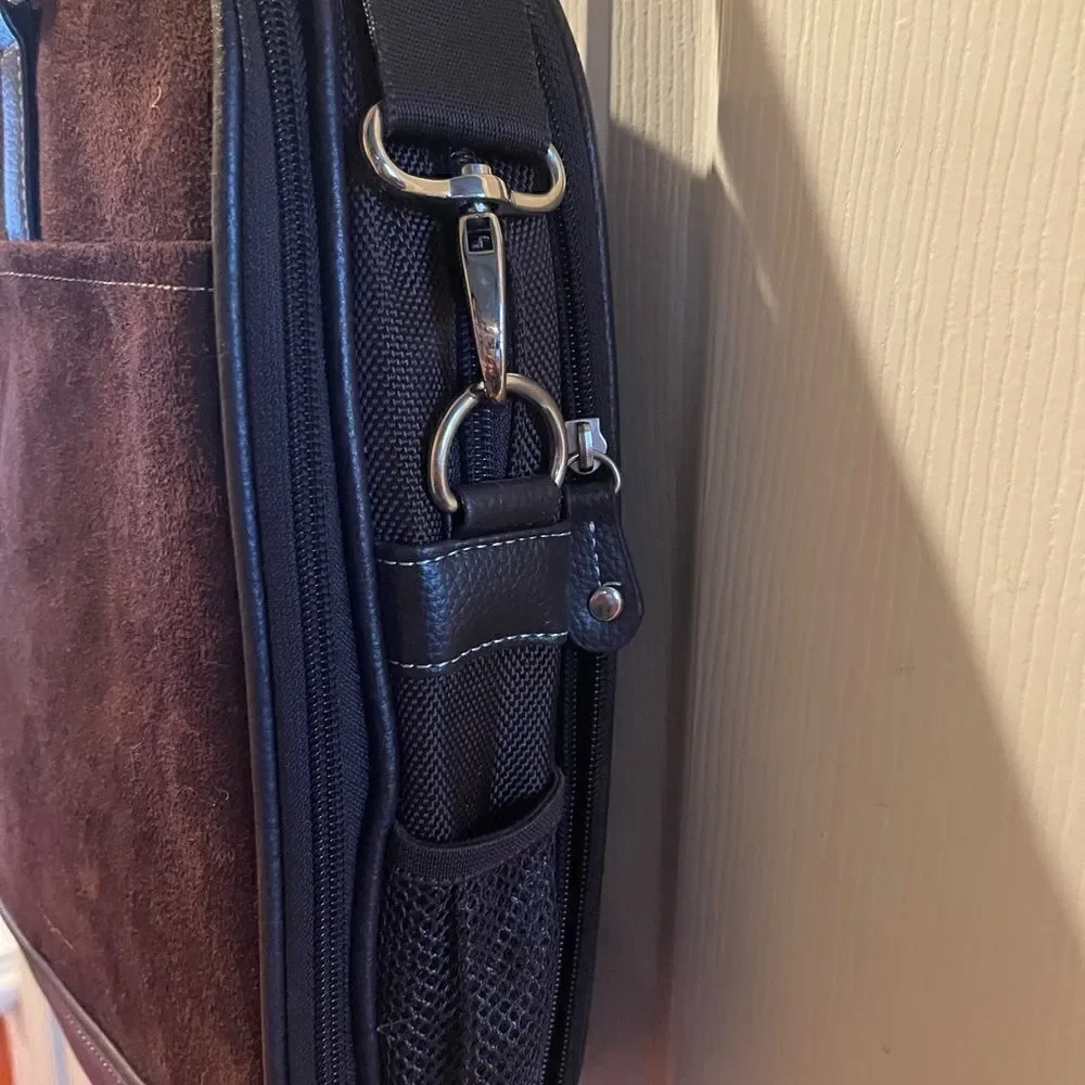 NWOT Mobile Edge Special Edition laptop /office bag Brown faux leather suede .